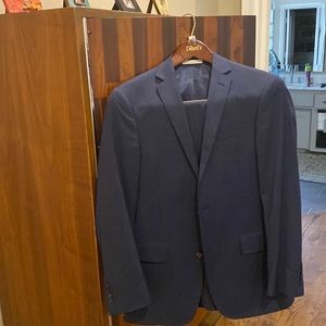 Mens suit 36 R. Only worn once